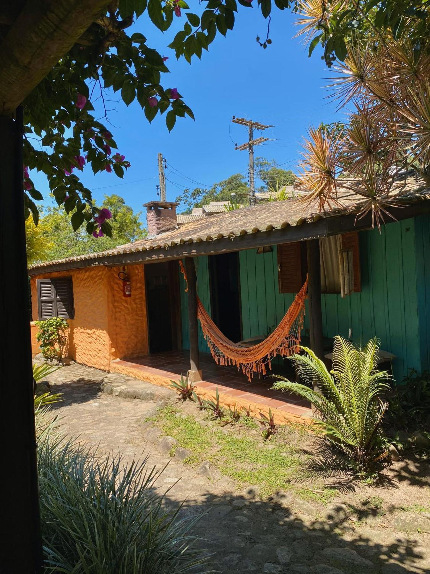 Haleakala Hostel & Pousada Praia do Rosa Esterno foto